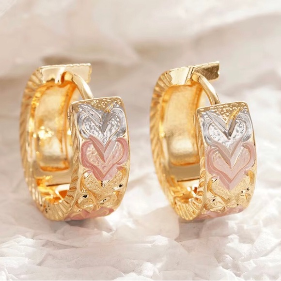 New 14k Foil Finished Small Gold Hoop Earrings - Picture 5 of 5